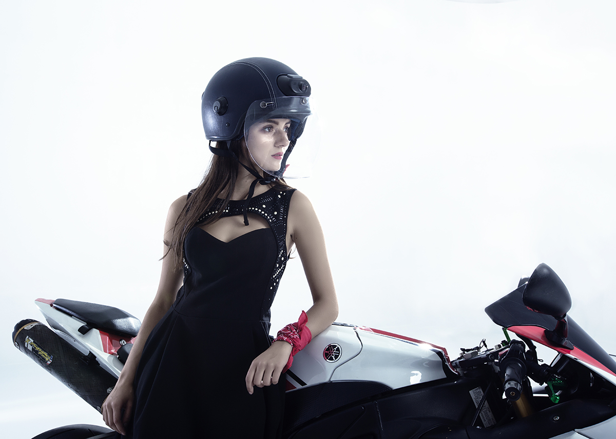 Airwheel C6 Intelligent helmet for road safety(1).